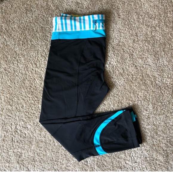 Lululemon Crop Leggings Bundle of Two - Picture 5 of 7